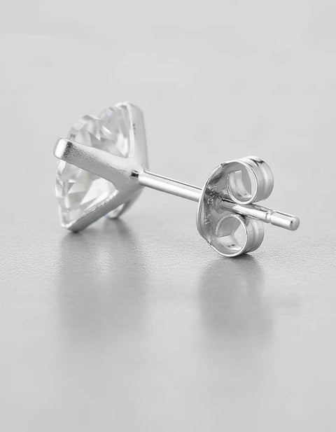 Brinco de Prata Ponto de Luz Coração com Zircônia 5mm